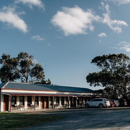 Port Albert Motel Экстерьер фото