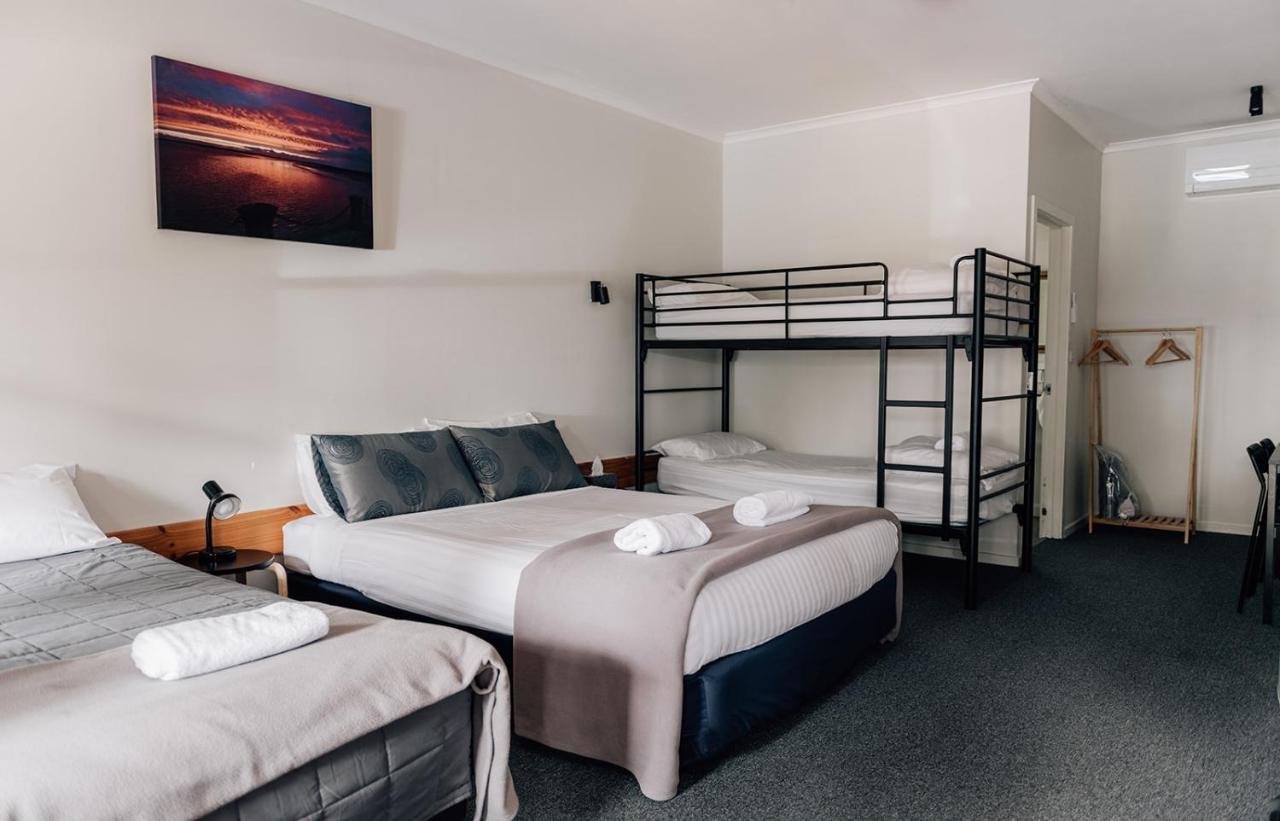 Port Albert Motel Экстерьер фото